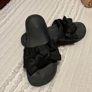 Target brand flip-flops